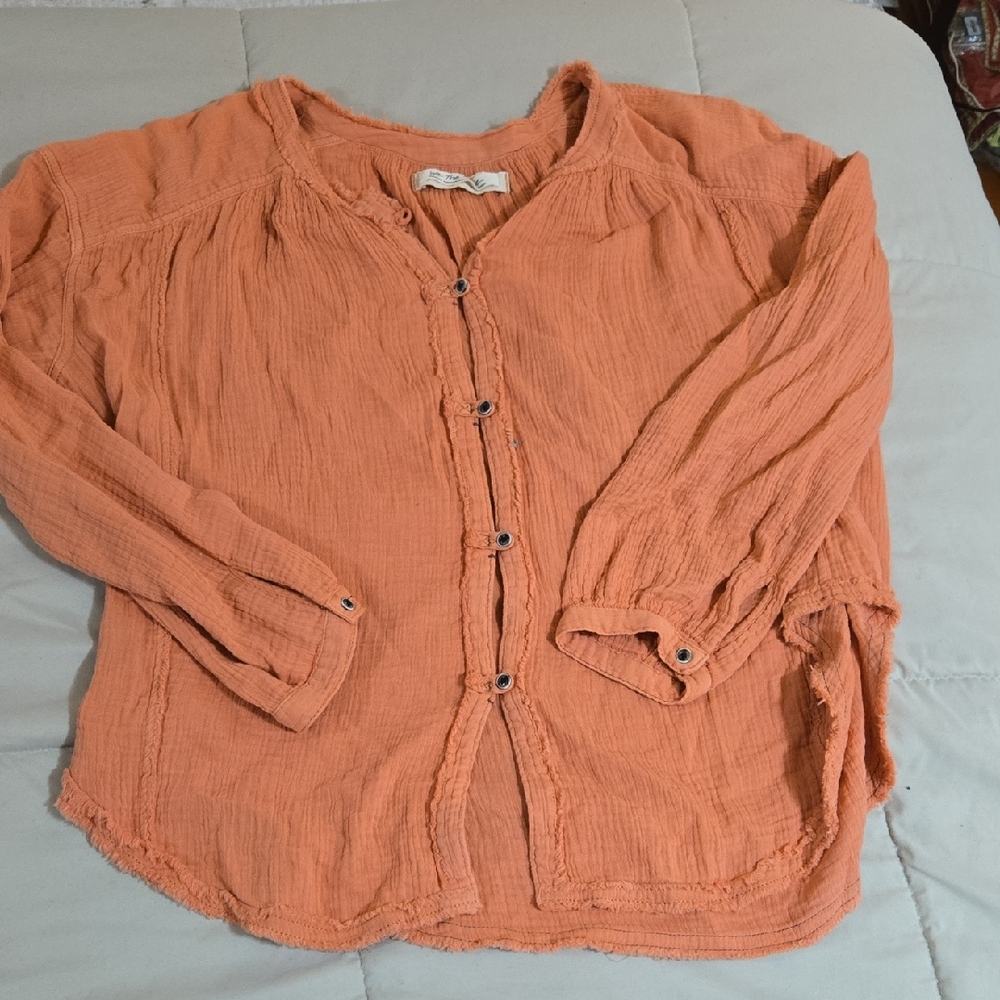 We The Free.   Lightweight Gauze Top in Burnt Orange Size Medium